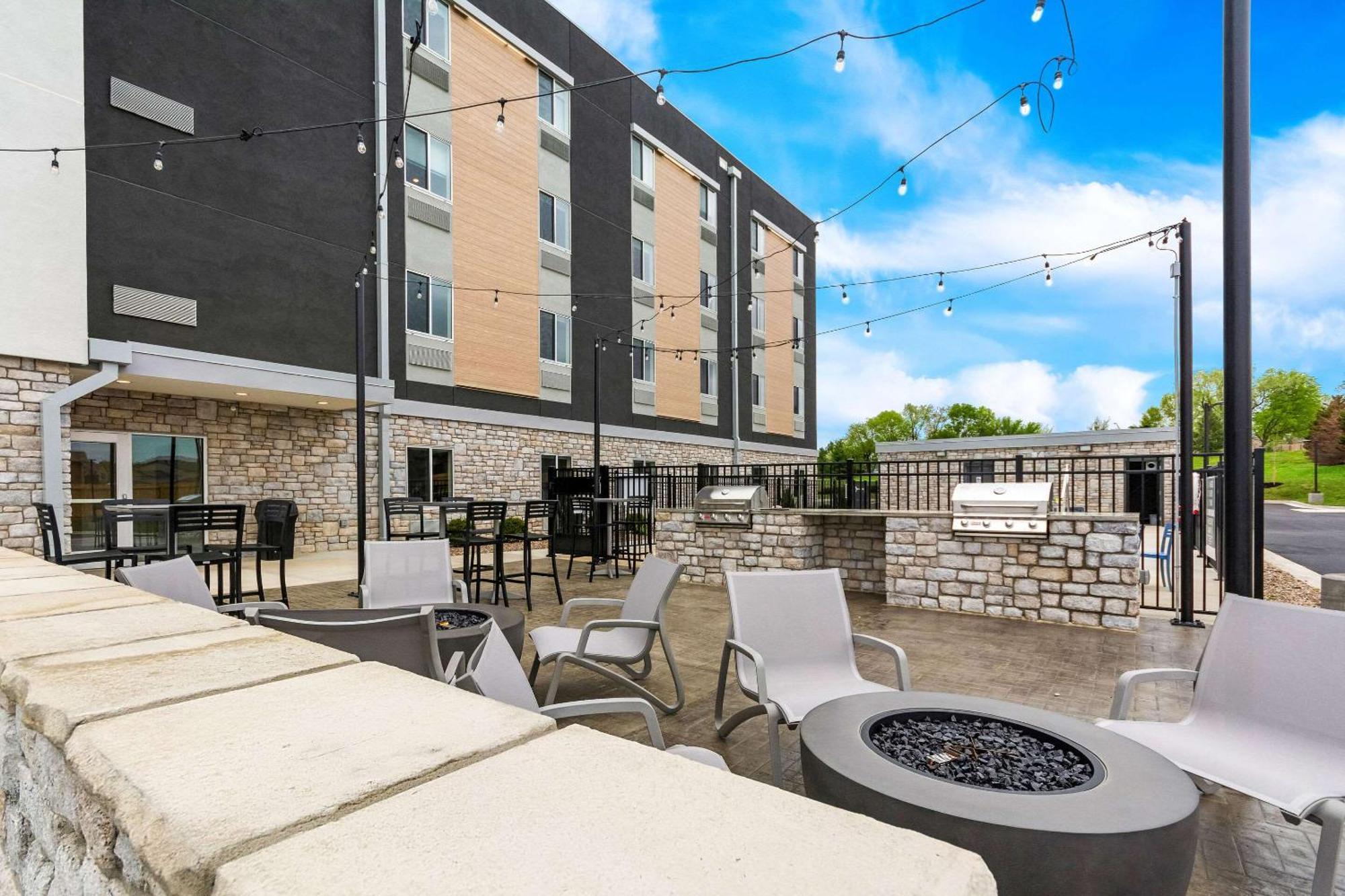 Everhome Suites Lexington - Horse Park Exterior foto